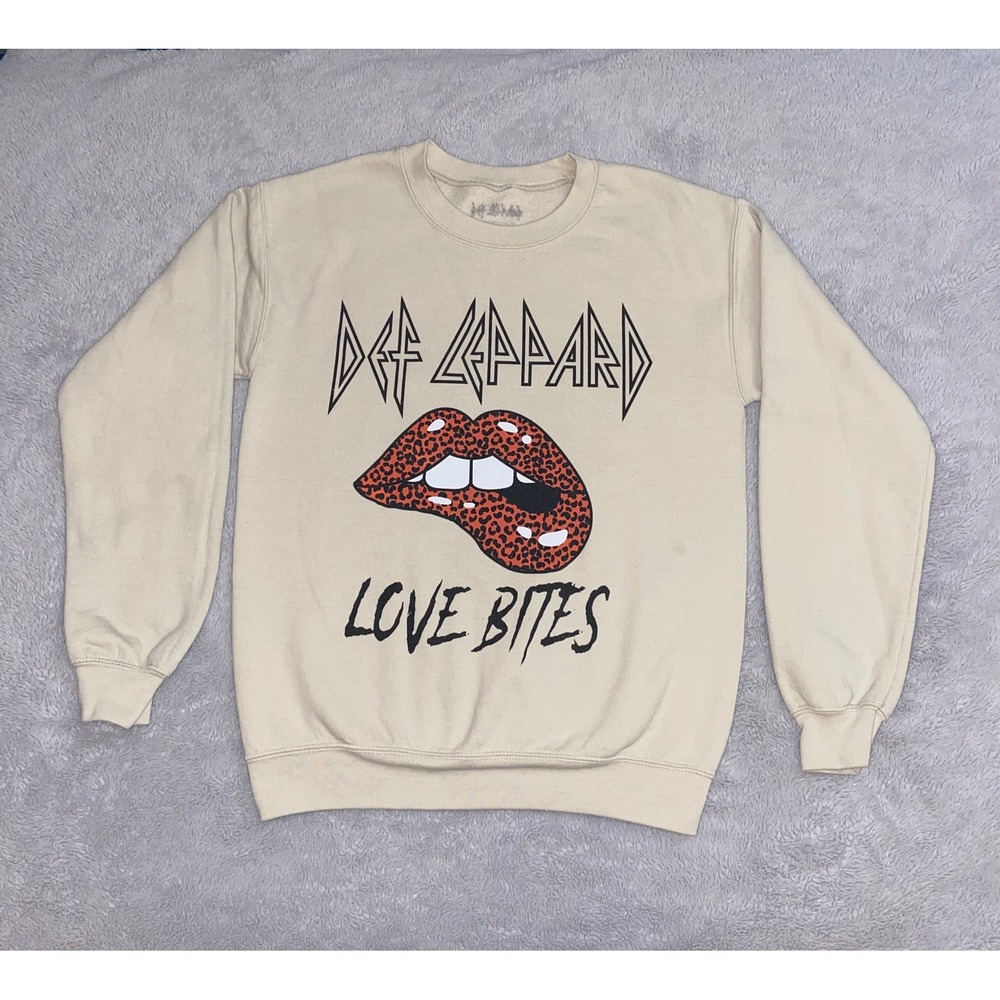 Def Leppard Love Bites Adult Unisex Sweatshirt Bitting Lip Beige Tan Size Small